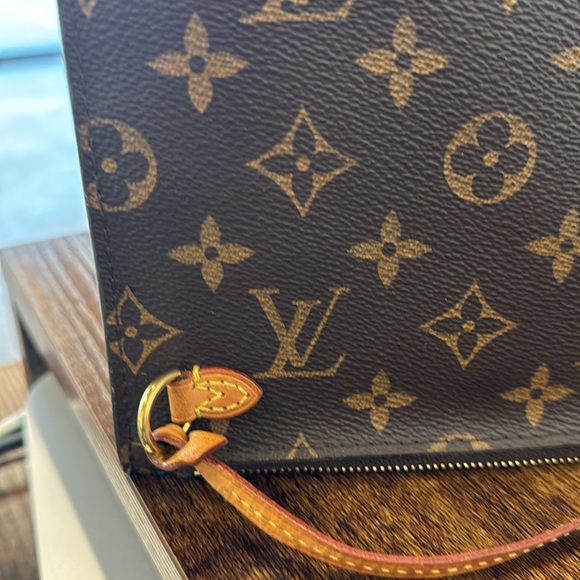LV Monogram Neverful MM GM Pochette Pivoine | Tan Interior - Picture 12 of 16